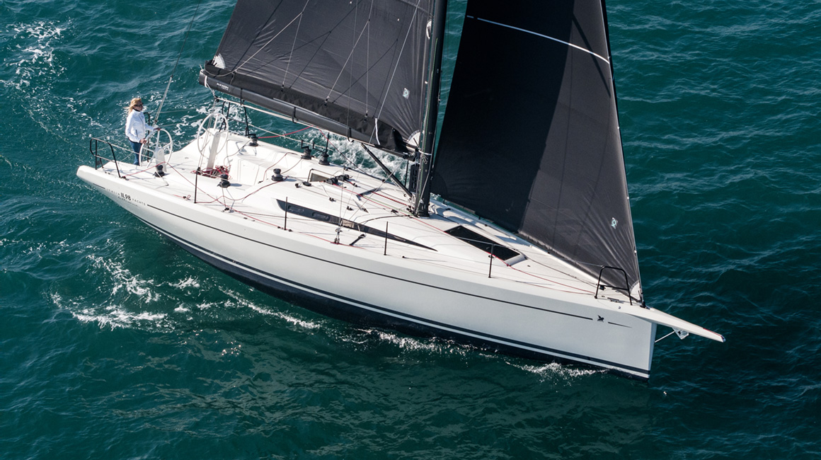 Italia Yachts - IY-11.98