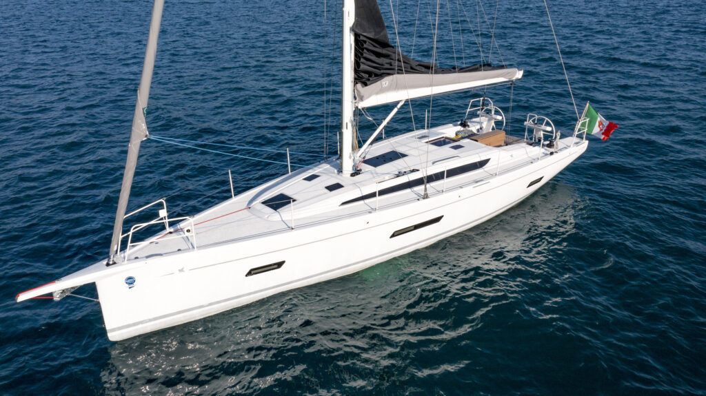 Italia Yachts - IY-12.98